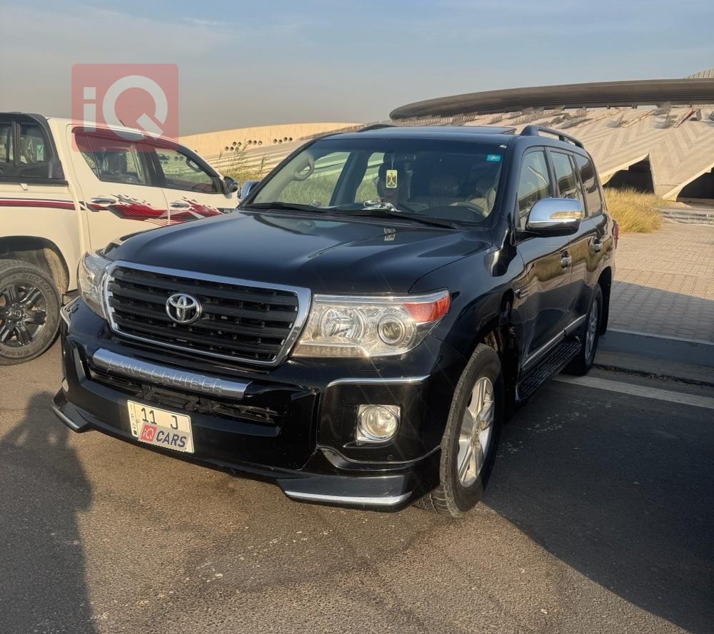 تۆیۆتا لاند کروزەر